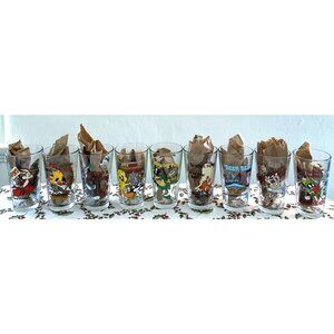 Looney Tunes 9 Pint Glass Toon Tumblers Cartoons Collector Prop WB USA Made ICUP